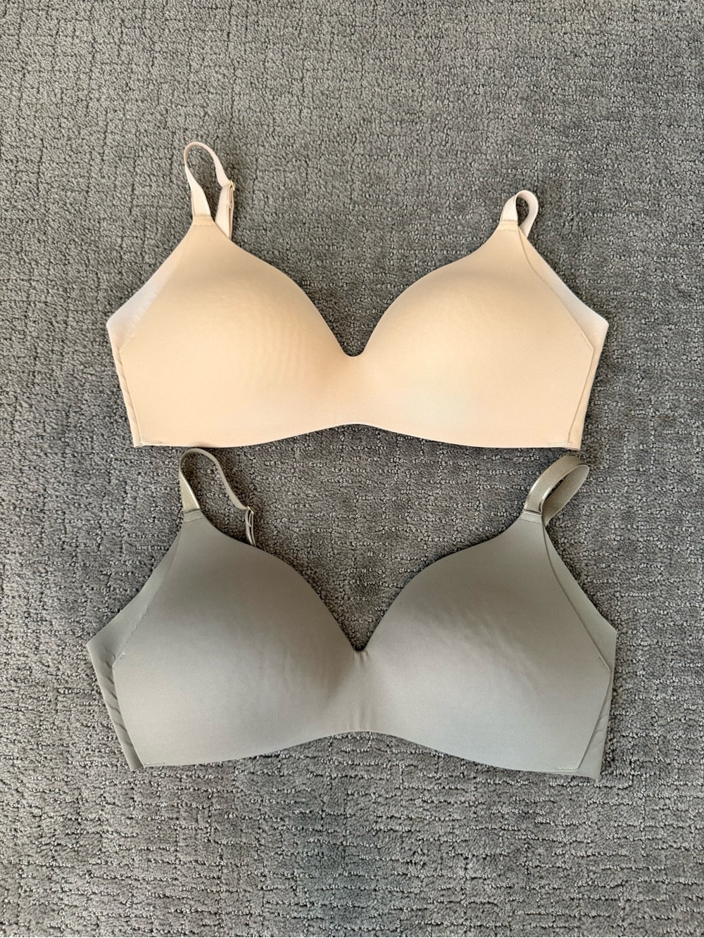 Two Knix WingWoman Contour Wireless Bras - Size 6+ (equivalent to a 32-34 F/G)